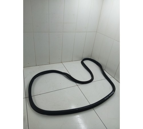 Уплотнитель багажника