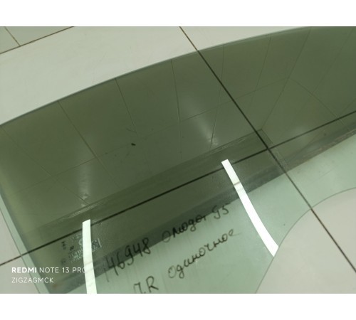 Стекло двери переднее правое