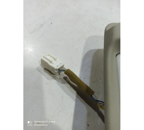 Плафон внутреннего освещения(передний)