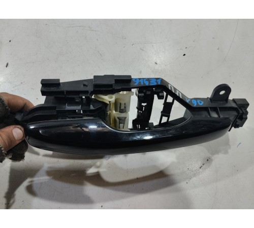 Ручка двери (передняя, правая, внешняя)