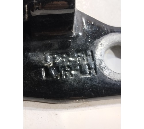 Петля двери(задняя правая верхняя)