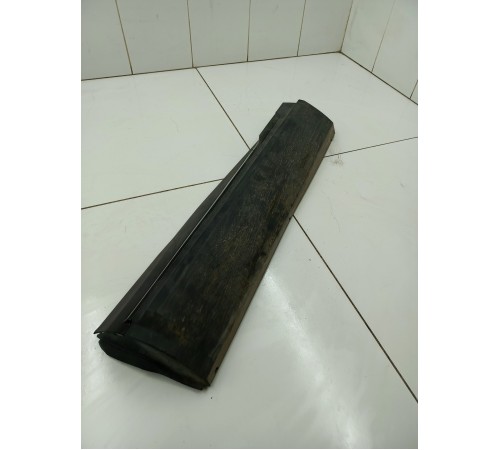 Молдинг двери задний левый 