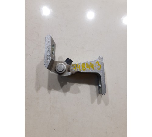 Петля двери(задняя правая нижняя)