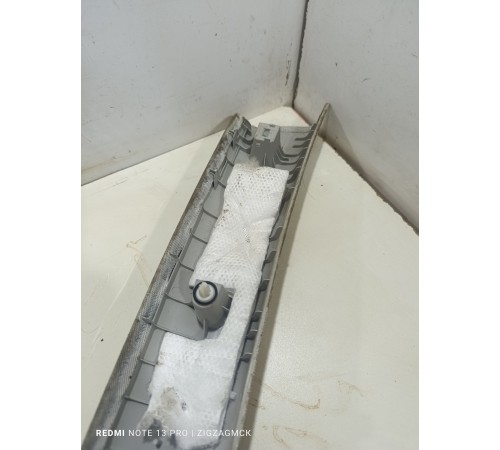 Обшивка стойки лобового стекла левая