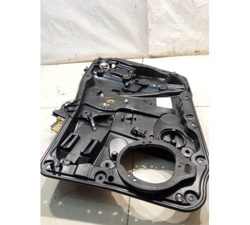 Стеклоподъёмник (передний, правый)