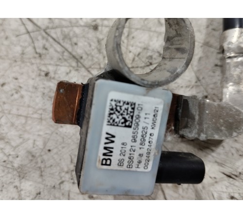 Клемма аккумулятора (минус)