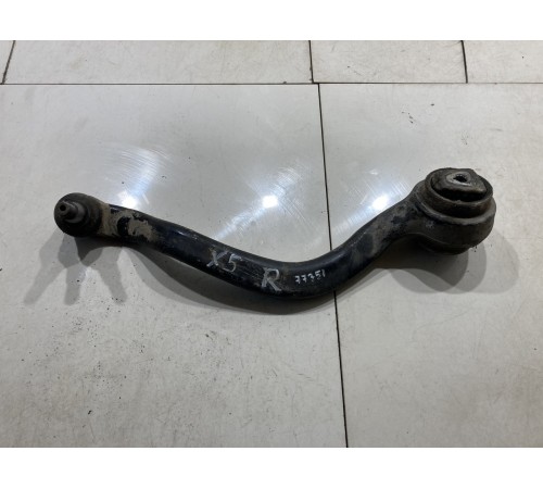 Рычаг подвески (передний, правый)