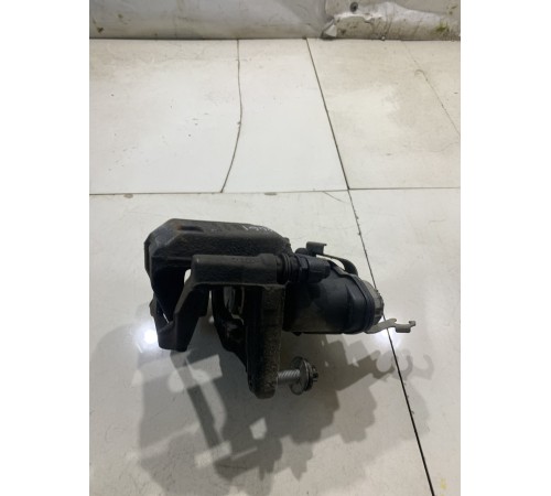 Суппорт(задний правый)