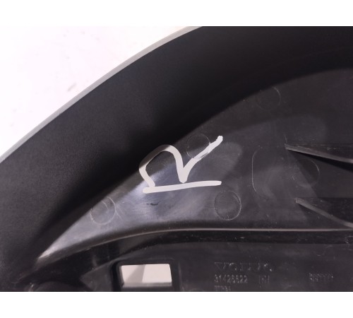 Обшивка стойки центральная правая