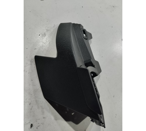 Обшивка стойки центральная правая