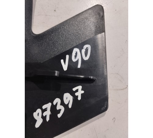 Обшивка стойки центральная правая