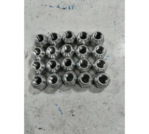 Комплект колёсных гаек 20шт