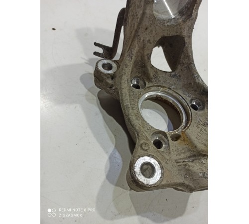 Кулак поворотный(передний правый)