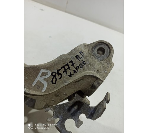 Кулак поворотный(передний правый)