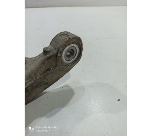 Кулак поворотный(передний правый)