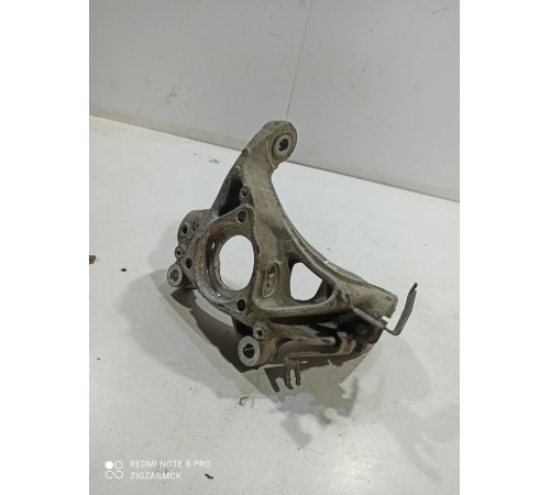 Кулак поворотный(передний правый)