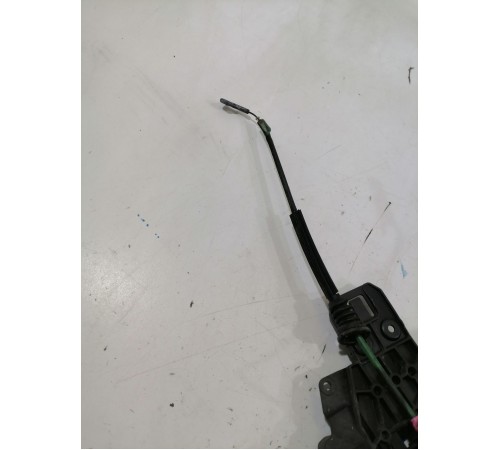 Замок двери задний левый