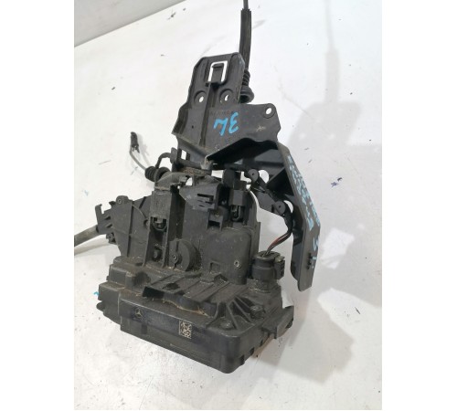 Замок двери задний левый