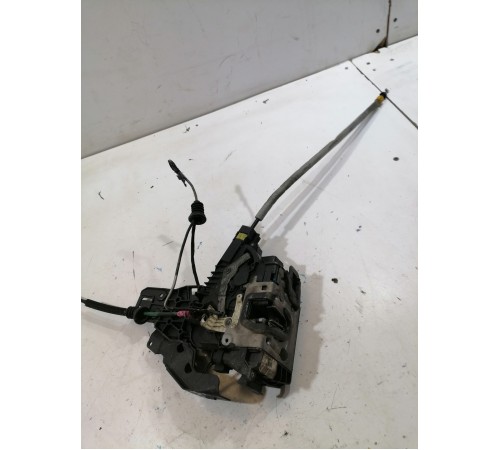 Замок двери задний левый