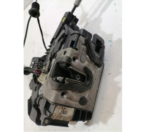 Замок двери задний левый