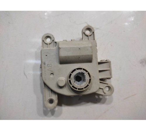 Моторчик привода заслонок отопителя