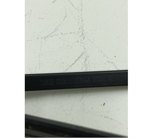 Поводок стеклоочистителя левый