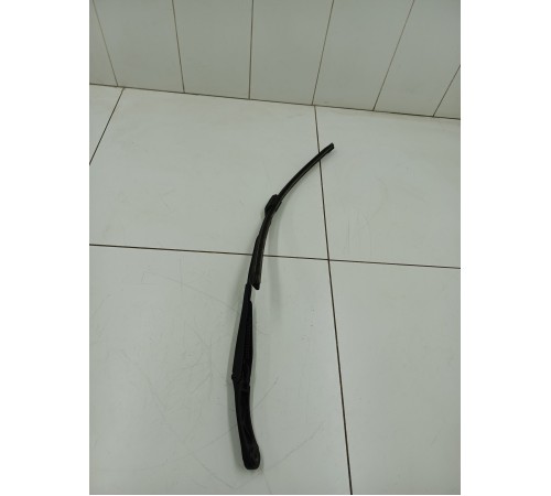 Поводок стеклоочистителя левый