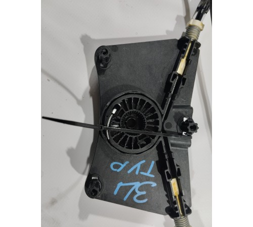 Стеклоподъемник (задний левый)