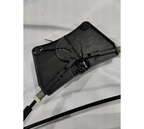 Стеклоподъемник (задний левый)