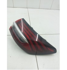 Фонарь задний правый наружный