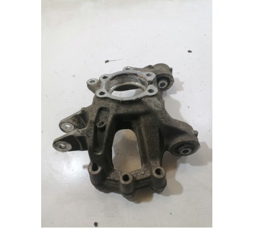 Кулак поворотный задний левый