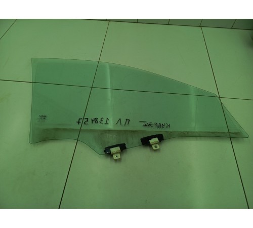 Стекло двери переднее левое