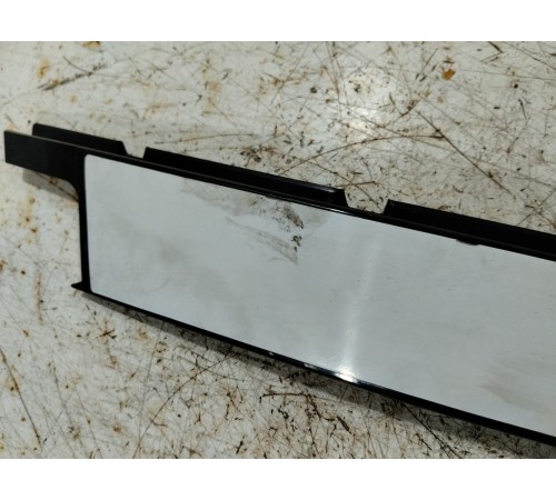 Накладка двери передняя левая