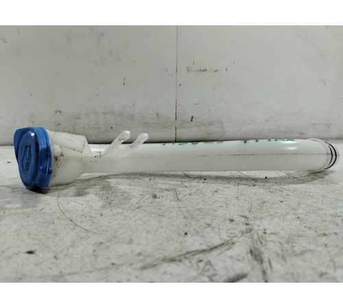 Горловина бачка омывателя с крышкой