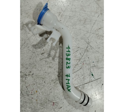 Горловина бачка омывателя с крышкой