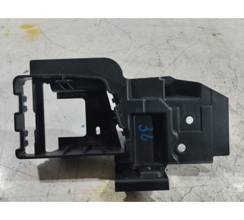 Кронштейн(крепление) шторки багажника левый