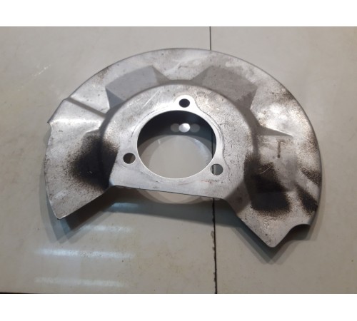 Кожух тормозного диска (задний, правый)