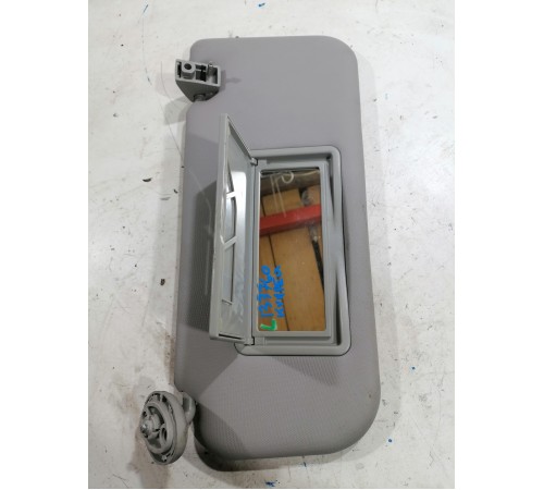 Козырек солнцезащитный левый