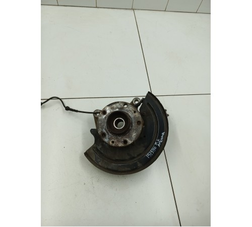 Кулак поворотный передний левый