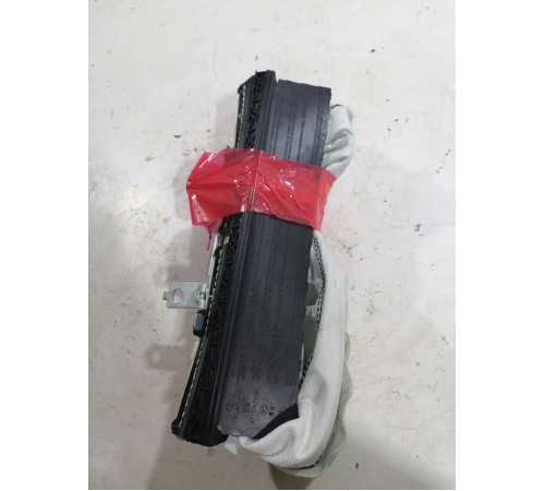 Подушка безопасности пассажира