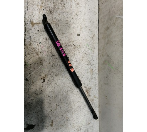 Амортизатор багажника