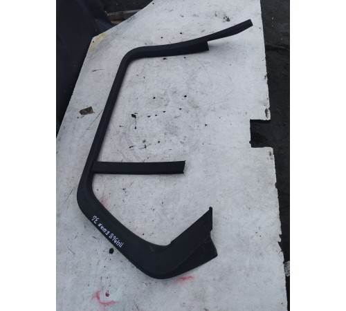 Накладка рамки окна задняя левая