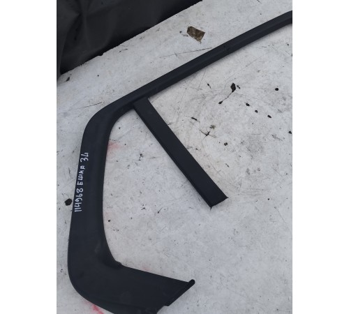 Накладка рамки окна задняя левая