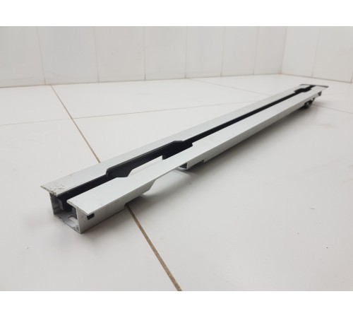 Направляющая багажника