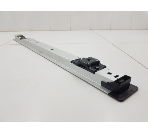 Направляющая багажника