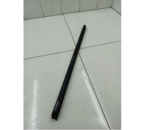 Уплотнитель двери передний правый внутренний