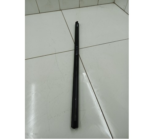 Уплотнитель двери передний правый внутренний