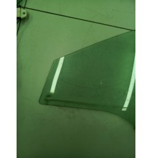 Стекло переднее левое