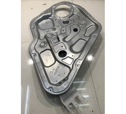 Стеклоподъёмник (задний, левый)