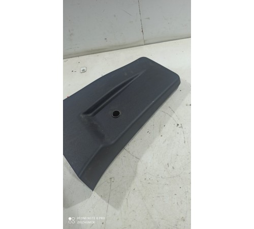 Обшивка центральной стойки(левая нижняя)